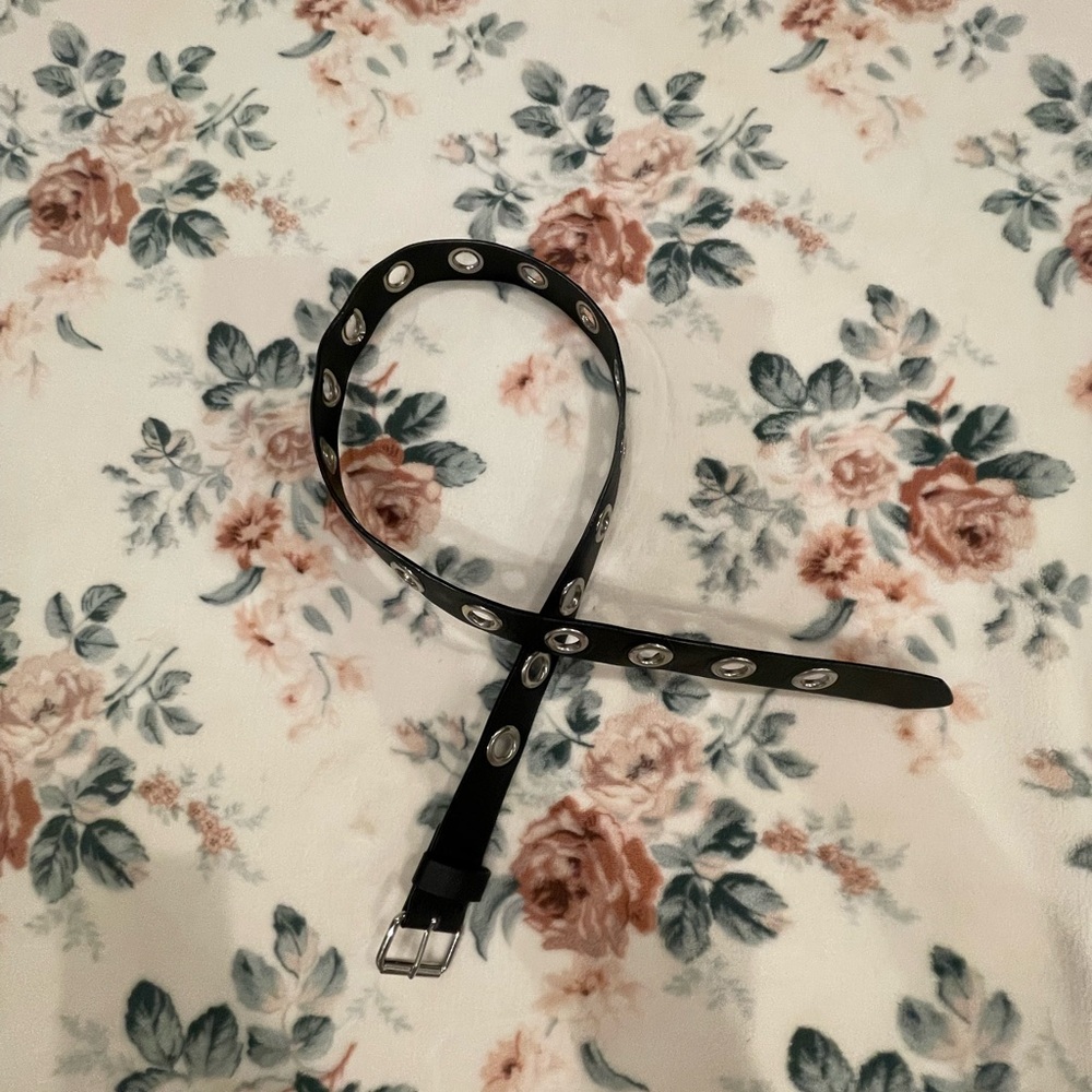 Black Riveted Women's Belt